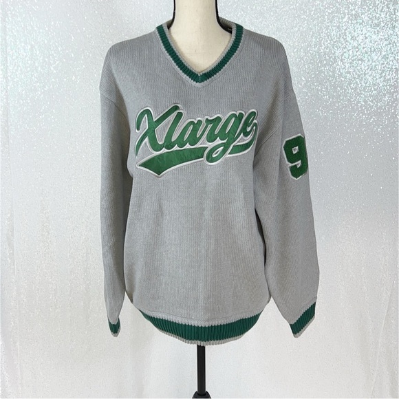 X-LARGE LINE KNIT V NECK SWEATER SIZE M - Picture 3 of 11